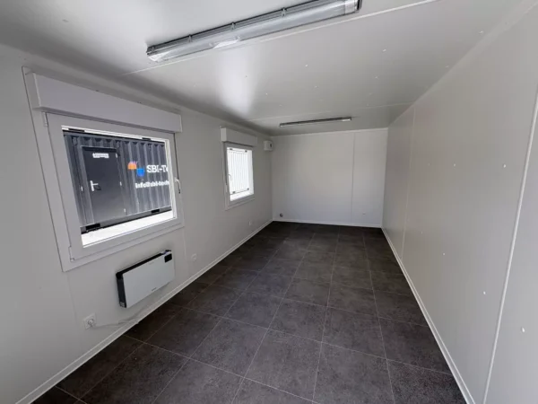 Conteneur de bureau avec 2 fenêtres – Image 6
