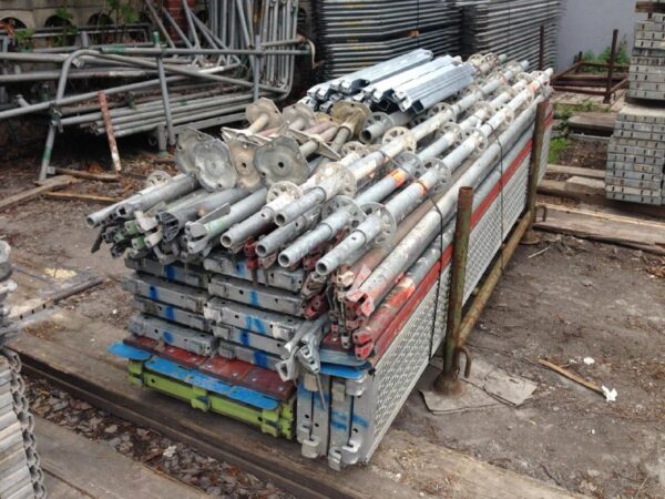 Echafaudage multidirectionnel Allround Layher - Lot 500m² – Image 11