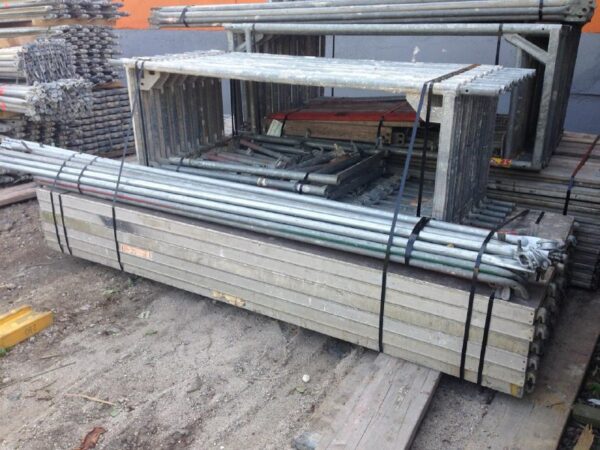 Échafaudage Layher Blitz Facadier – Lot 200 m²