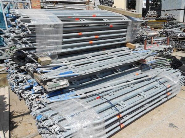 Echafaudage multidirectionnel Allround Layher - Lot 500m² – Image 2